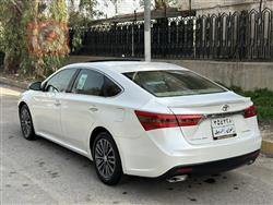 تويوتا أفالون